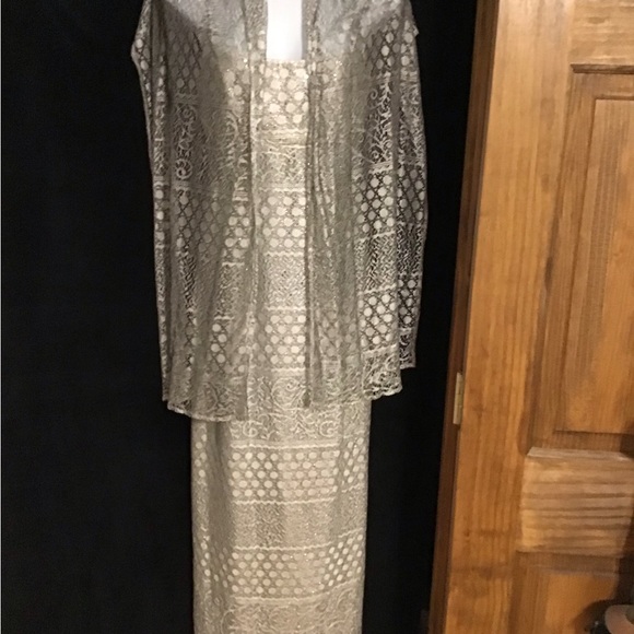 Prom or date night or dressy formal occasion - Picture 4 of 12